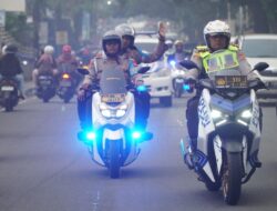 Berlakukan One Way , Kapolres Bogor Turun Langsung Lakukan Pendorongan Arus Kendaraan Jalur Puncak