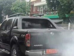 Viral Knalpot Mobil Pelat Merah Keluarkan Asap Tebal Biang Polusi, Polisi Sebut Milik Pemprov DKI