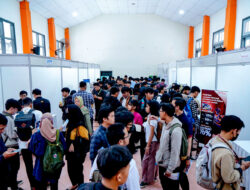Ribuan Pelamar Ikuti Job Fair di SMKN 2 Bandung