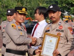 Kapolres Lebak Berikan Penghargaan Kepada Personil Yang Berprestasi