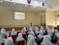 Kegiatan Guru tamu Program Keahlian Manajemen Perkantoran dan Manajemen Logistik