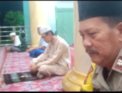 BHABINKAMTIBMAS DAN MASYARAKAT BINAAN DAN LINGKUNGAN LAKSANAKAN SOLAT SUBUH BERJAMAAH