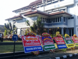 MKKS SMA se-Jabar Kirim Karangan Bunga ke Disdik Jabar Sebagai Bentuk Apresiasi PPDB Terbaik 2024