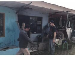Polsek Ciawi Cek Lokasi TKP Terkait Kebakaran Sebuah Kontrakan di Ciawi