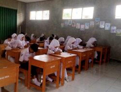 Pelaksanaan Asesmen Sumatif Tengah Semester (ASTS) Ganjil 2024 SMPN 4 Jatinangor Sumedang Berlangsung Lancar