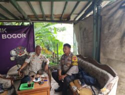 Bhabinkamtibmas Polsek Cisarua Sambang Warga Ciptakan wilayah Aman dan Nyaman Serta Kondusif