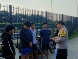 Bhabinmas Desa Cibanon Giat cooling Sistem Sambangi Anak anak Remaja Yang Sedang Nongkrong, Ciptakan Suasana Aman dan Nyaman di Bulan Ramadhan