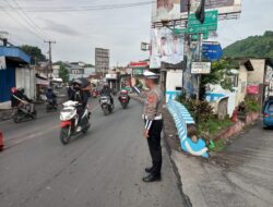Anggota Polsek Ciampea Polres Bogor Giat Cooling Sistem Laksanakan Kegiatan Pengaturan Lalu lintas di Bulan Suci Ramadhan