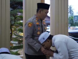 Kapolres Bogor AKBP Rio Anggoro Berikan Santunan Kepada Anak Yatim di Kediaman Habib Nabil