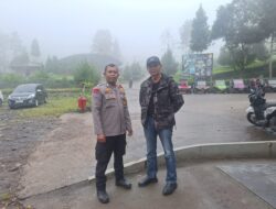 Bhabinkamtibmas Wilayah Hukum Polsek Cisarua Giat Cooling Sistem Dialogis Sambang Warga Desa Tugu Utara Ajak Jaga Kondusifitas Cegah Gangguan Kamtibmas