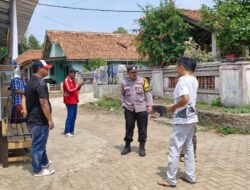 Bhabinkamtibmas Polsek Parung panjang Bersama Stakeholder Terkait Monitoring Warga Desa Cikuda Ajak Jaga Kondusifitas Cegah Gangguan Kamtibmas