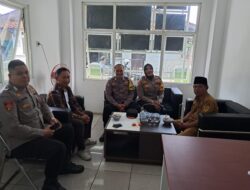 Kapolsek Dramaga Laksanakan Kunjungan Ke Kantor Desa Dramaga Ajak Kepala Desa dan Staf jaga Kondusif Cegah Gangguan Kamtibmas