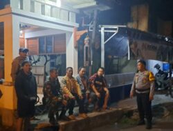Sinergitas TNI-Polri Polsek Ciampea Dalam Melaksanakan Kontrol Petugas Ronda Malam, dan Sampaikan Pesan Kamtibmas di Wilayahnya