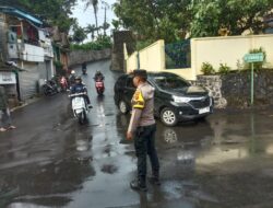 Antisipasi Libur Panjang, bhabinkamtibmas Desa Cipayung Girang Polsek Megamendung Laksanakan PAM Jalur