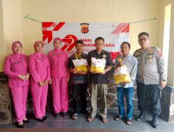 Dalam Rangka HUT Bhayangkara Ke-79,Polsek Cijeruk Salurkan Bantuan Sosial Sembako