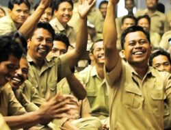 Tahun Ini Seluruh PNS Akan Mendapat Gaji ke-13, Yuk Simak Rincian Gaji & Tunjangan ASN 2025