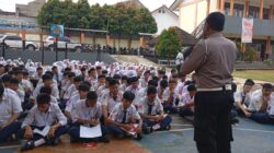Polsek Citeureup Berikan Penyuluhan Tertib Berlalulintas dan Bahaya Narkoba Kepada Pelajar Dalam Sosialisasi MPLS
