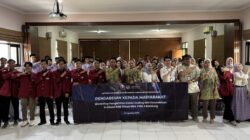 Dosen dan Mahasiswa Sistem Telekomunikasi UPI Purwakarta Kenalkan Teknologi Pengenalan Objek Berbasis Kamera kepada Siswa SMA YWKA Bandung