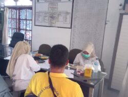 Puluhan Pegawai UPT II Dinas Kebersihan Citangkil Ciwandan Mendapat Skrining Kesehatan dari Nakes Puskesmas Citangkil