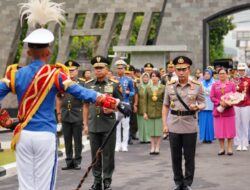 Kapolri dan Panglima TNI Pimpin Wisuda Taruna, Soliditas TNI-Polri Jadi Sorotan