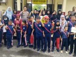 Kunjungan Edukatif SLB Mekar Sari 1 Pabuaran ke Polsek Cibinong