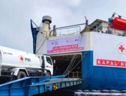 Kapal Kemanusiaan PMI Berangkat: 60 Tangki Air dan Berbagai Logistik Tuju Aceh, Sumut, Sumbar