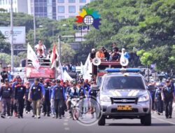 Angka UMP Tak Sesuai KHL, Massa Buruh Tantang Pemerintah di Jalanan