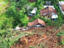 Tanah Longsor Arjasari Kab. Bandung: Tiga Warga Belum Ditemukan