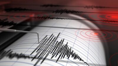 GEMPA M 7,6 GUNCANG LEPA PANTAI AOMORI JEPANG, PERINGATAN TSUNAMI HINGGA 3 METER DIBERIKAN