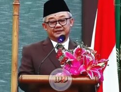 HANYA 40% YANG SESUAI! 60% Pekerja Profesional Terjebak di Bidang Luar Pendidikan – Mendikdasmen: SOFT SKILL yang Jadi PENENTU NASIB!