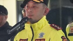 Terminal Cibinong Bogor Jadi Sasaran Razia, TNI-Polri Amankan 124 Botol Miras dari Warung