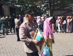 Polsek Babakan Madang Amankan Pembagian 36 Ribu Paket Sembako Bantuan Presiden Prabowo di Bogor