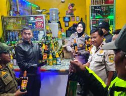 Patroli Lingkar Badai: Polsek Megamendung Amankan Puluhan Botol Miras, Kawal Keamanan Malam Hari