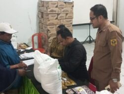 BANTUAN PANGAN DARI BULOG DISALURKAN KE 1.792 KELUARGA DI DESA CIBEDUG KECAMATAN CIAWI