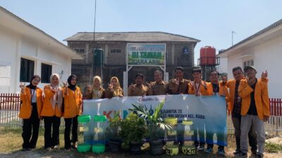 Mahasiswa KKM 20 Kiara Universitas Primagraha Wujudkan Taman Kiara Asri yang Lebih Indah dan Nyaman
