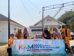 Mahasiswa KKM 20 Kiara Universitas Primagraha Perbarui Plang Posyandu Anggrek demi Pelayanan yang Lebih Jelas