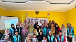 Mahasiswa KKNT IPB Perkuat Kapasitas Kader Posyandu untuk Deteksi Dini Stunting di Desa Teluk