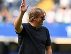 Todd Boehly Tinggalkan Chelsea, Kendali Klub Beralih ke Clearlake Capital