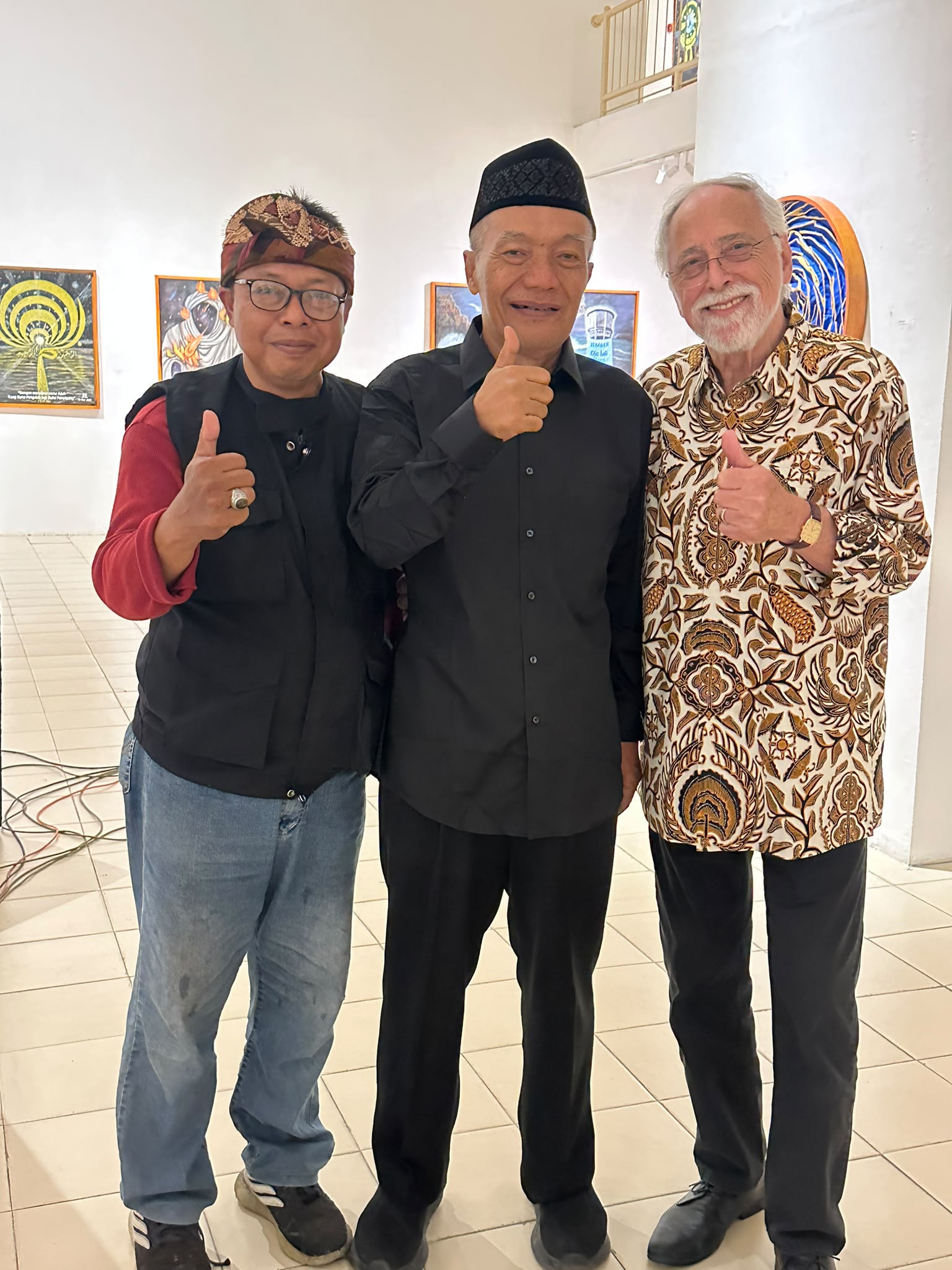Pameran Tunggal Lukisan “Resonansi Jiwa K.H.Maimun Thoha Dimata Warga Italia | Wapenja