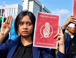 Mahasiswa Trisakti Kepung Istana, Desak Perbaikan Tata Kelola dan Supremasi Sipil